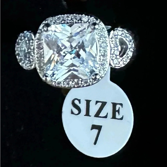 FREE 🆕 Piatella ring, 2 carat cushion cut, accents, 14k white gold plated - Picture 9 of 16